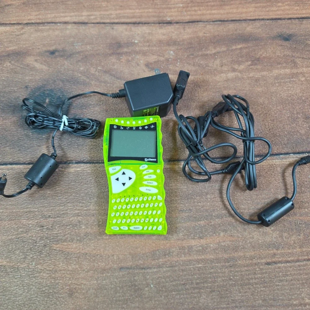 Cybiko CY6411 Handheld Computer Neon Green Good Vintage Wireless Console READ